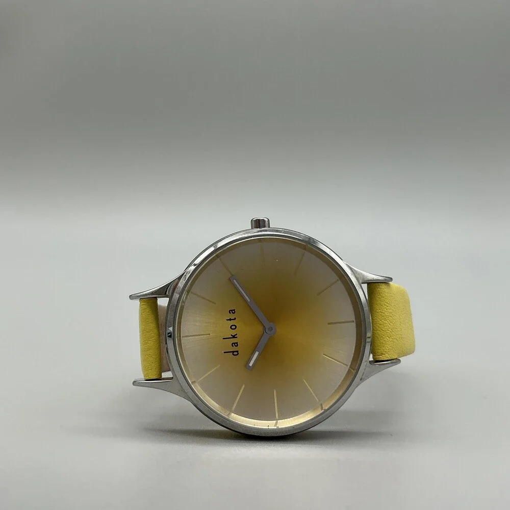 Dakota Womens Watch 36mm Yellow Sunburst Dial Leather 139900 New Battery